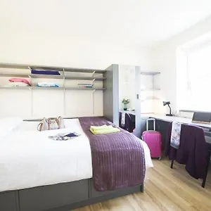  Apartamento Corrib Village Of